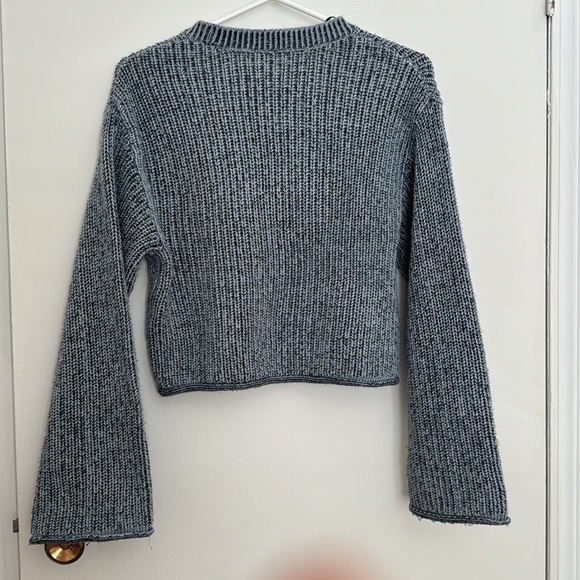 H&M Sweater - Picture 5 of 8